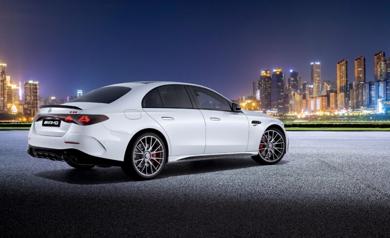 メルセデスAMG E53ハイブリッド 4マティック+　「エディション・ナイト・カーボン」