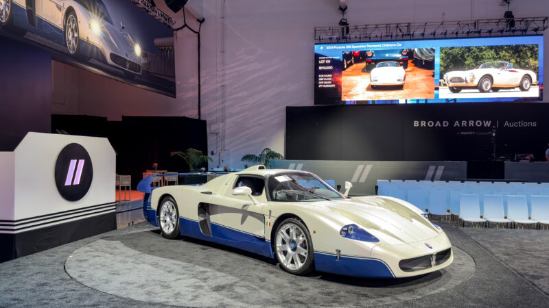 過去最高額でオークション落札 マセラティMC12ストラダーレ 生産台数は50台