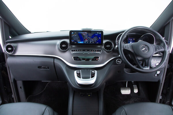 Vクラス V220 d アバンギャルド ロング AMGライン ディーゼルターボ