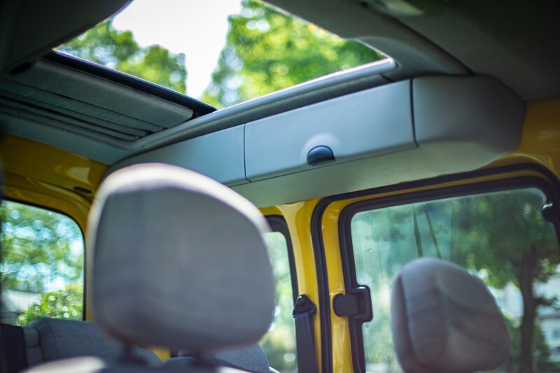 ルノー・カングー（2005）「もっと楽しい」の模範解答