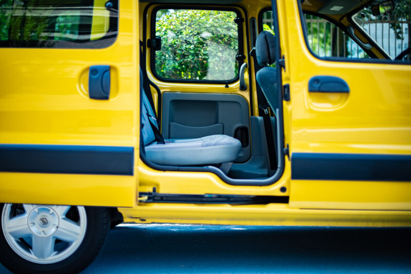 ルノー・カングー（2005）「もっと楽しい」の模範解答