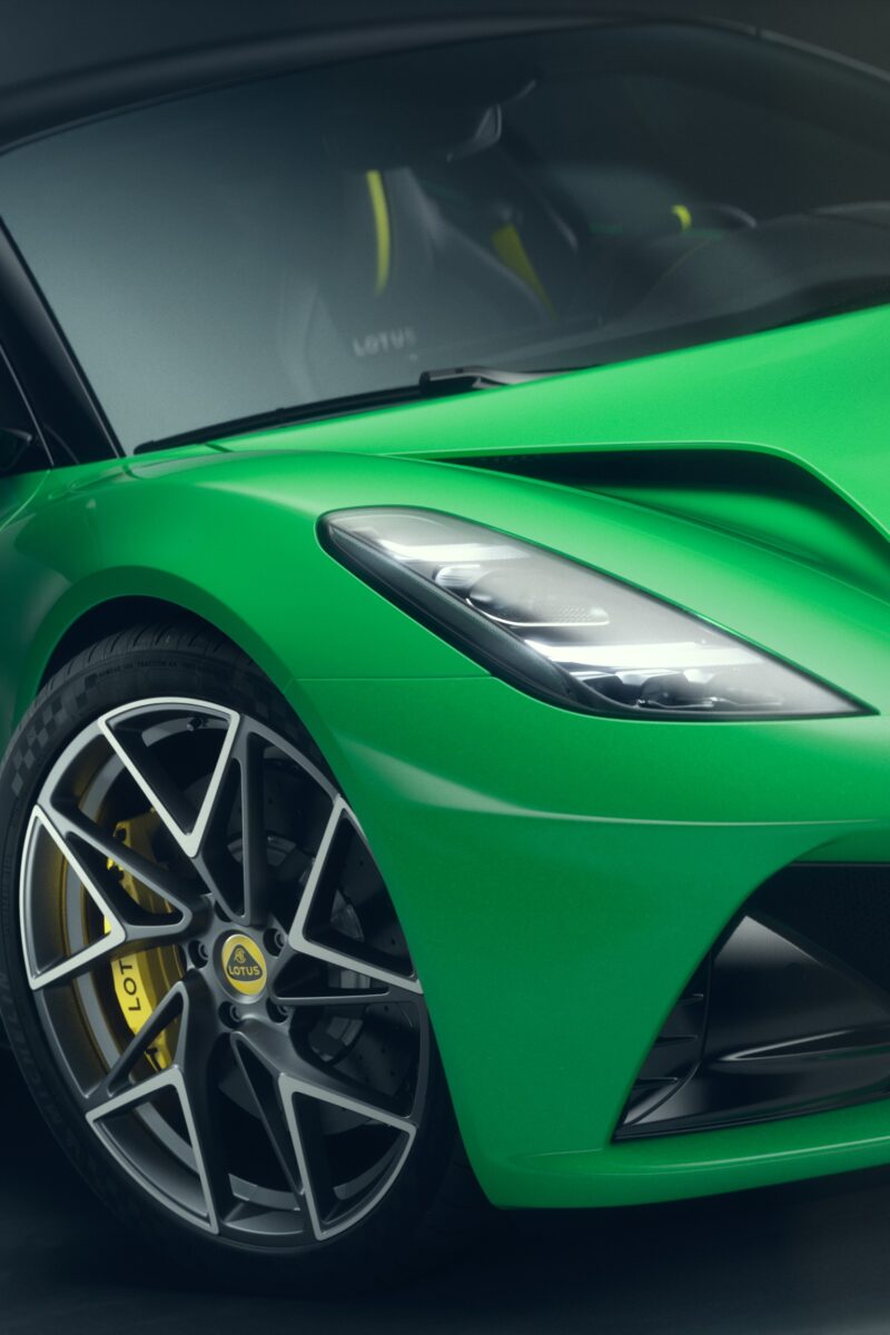 2026年モデルにV6 SE とレーシングライン追加　ロータス・エミーラ