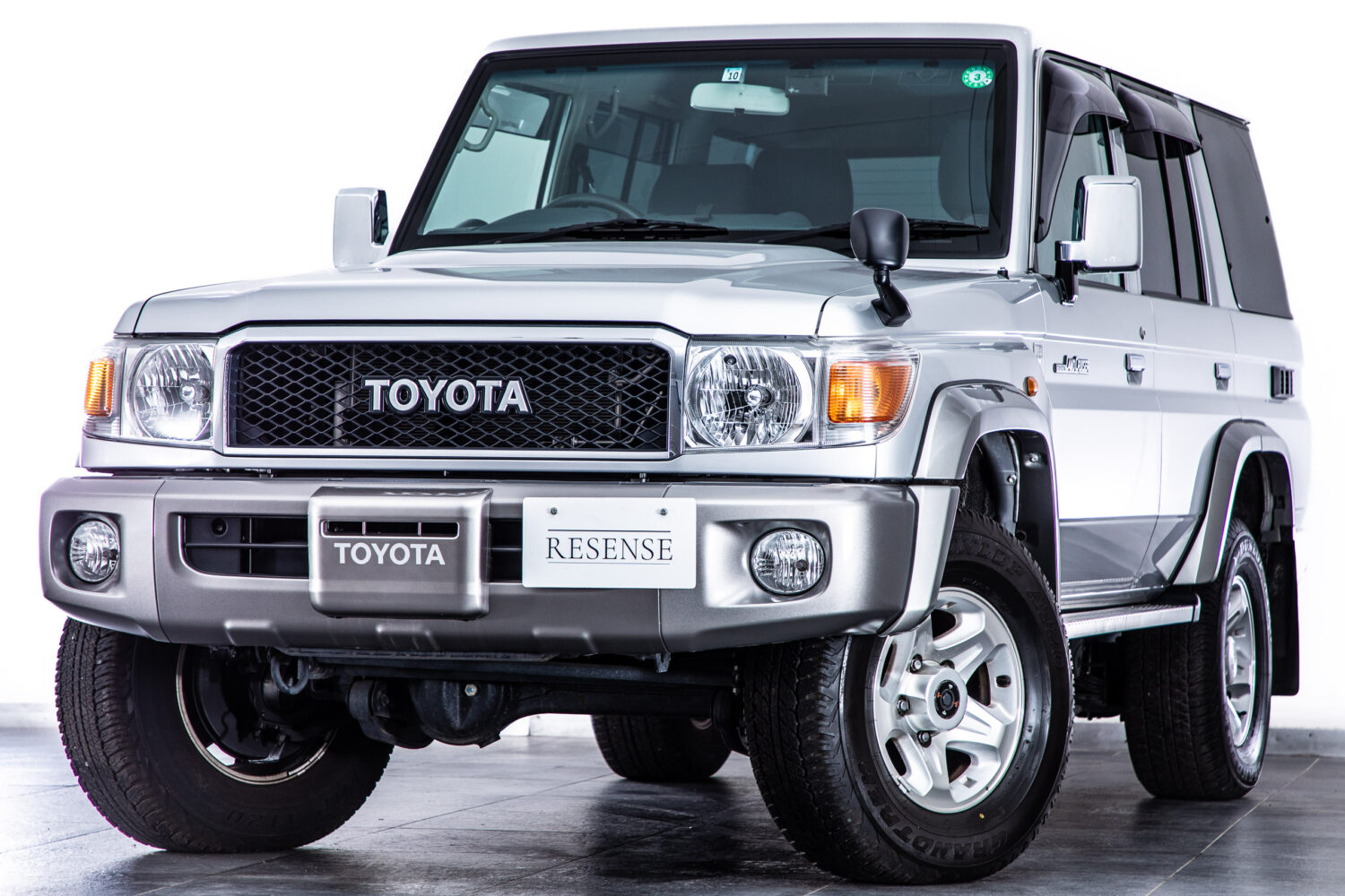 ランドクルーザー70 4.0 4WD