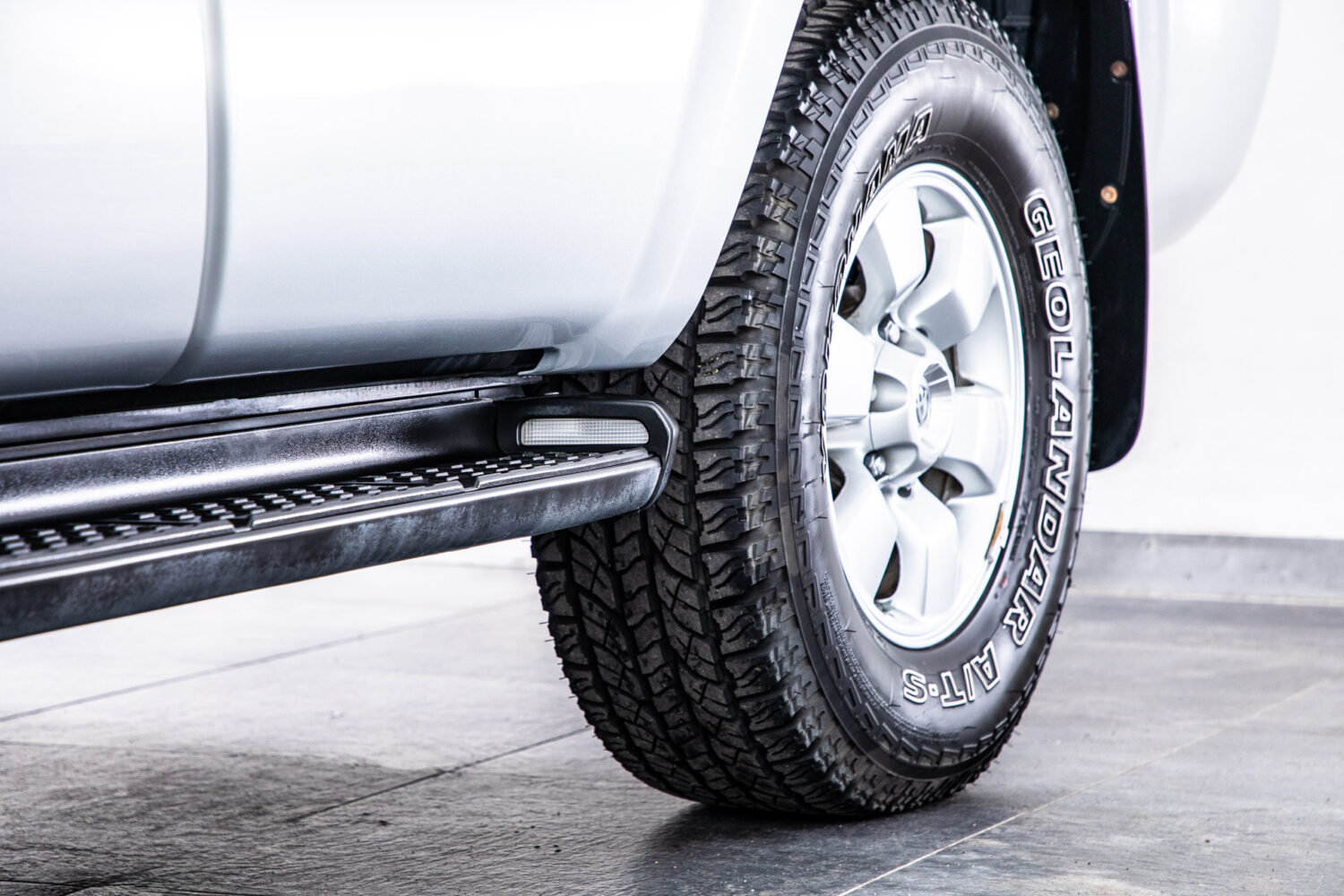 ハイラックスサーフ 2.7SSRXリミテッド60thスペシャル4WD