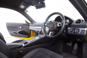 ポルシェ 718ケイマン PDK