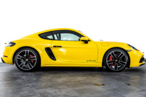 ポルシェ 718ケイマン GTS 4.0 PDK