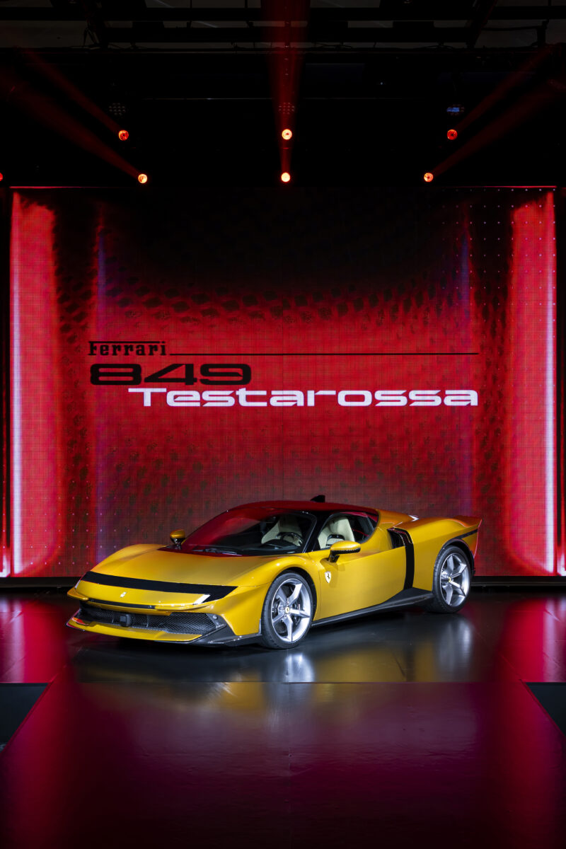 フェラーリ849テスタロッサ　純粋なパフォーマンスを渇望するドライバーへ