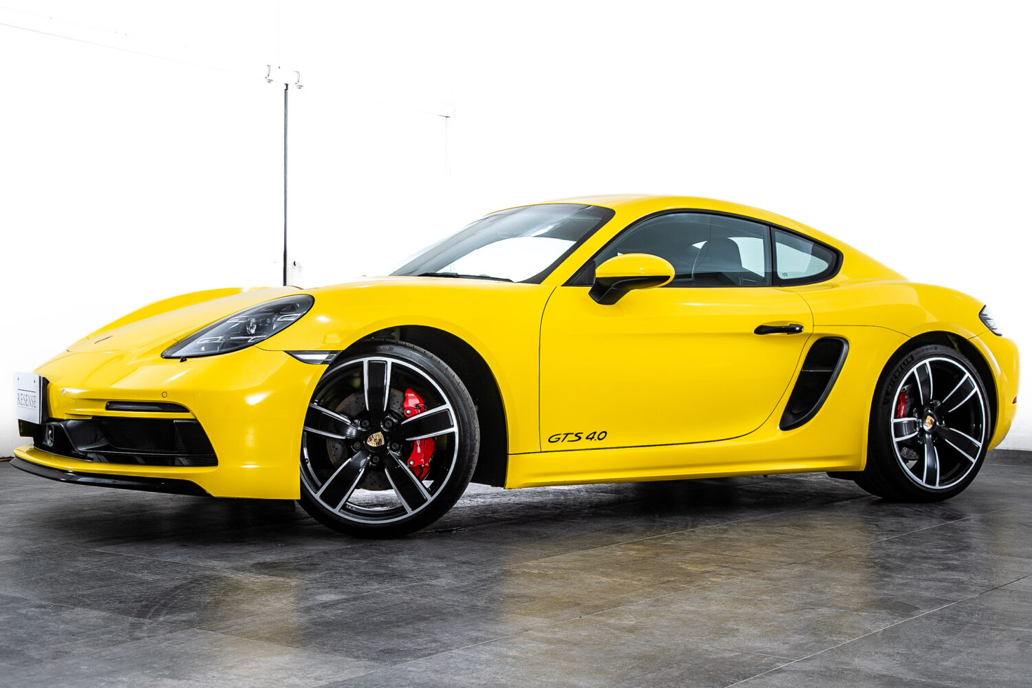 ポルシェ 718ケイマン GTS 4.0 PDK