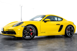 ポルシェ 718ケイマン GTS 4.0 PDK