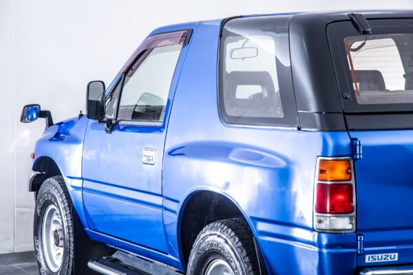 ミュー 2.8 メタルトップ ディーゼル 4WD