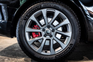 レンジローバースポーツ ダイナミック SE 3.0L D300 ディーゼルターボ 4WD