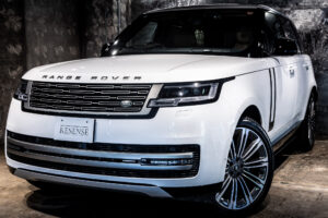レンジローバー オートバイオグラフィ 3.0L D300 SWB ディーゼルターボ 4WD