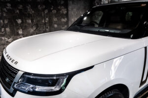レンジローバー オートバイオグラフィ 3.0L D300 SWB ディーゼルターボ 4WD
