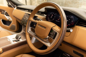 レンジローバー オートバイオグラフィ 3.0L D300 SWB ディーゼルターボ 4WD