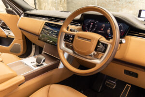 レンジローバー オートバイオグラフィ 3.0L D300 SWB ディーゼルターボ 4WD