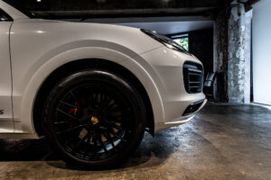 カイエンクーペ GTS Tip-S Rセンターシート 4WD