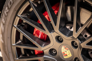 カイエンクーペ GTS Tip-S Rセンターシート 4WD