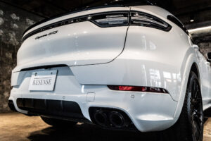 カイエンクーペ GTS Tip-S Rセンターシート 4WD