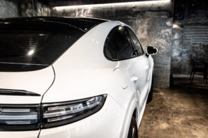 カイエンクーペ GTS Tip-S Rセンターシート 4WD