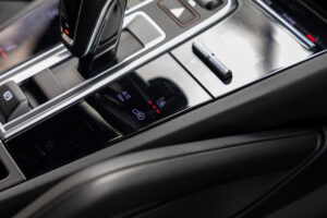 カイエンクーペ GTS Tip-S Rセンターシート 4WD