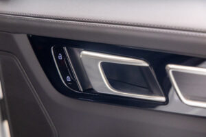 カイエンクーペ GTS Tip-S Rセンターシート 4WD