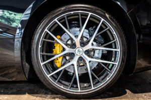 グラントゥーリズモ トロフェオ 4WD