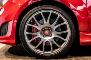 アバルト695トリブートフェラーリ　1.4