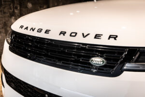 レンジローバースポーツ ダイナミックHSE 3.0L D300 4WD