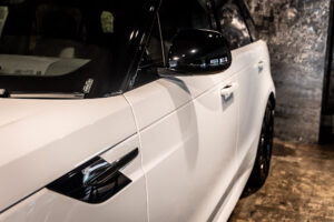 レンジローバースポーツ ダイナミックHSE 3.0L D300 4WD