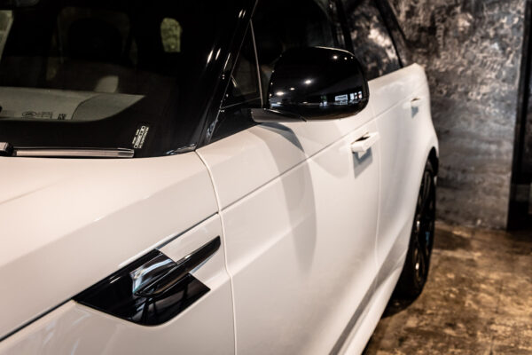レンジローバースポーツ ダイナミックSE 3.0L D300 4WD