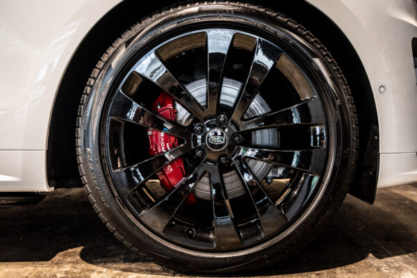 レンジローバースポーツ ダイナミックSE 3.0L D300 4WD