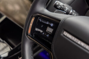 レンジローバースポーツ ダイナミックHSE 3.0L D300 4WD
