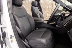 レンジローバースポーツ ダイナミックHSE 3.0L D300 4WD