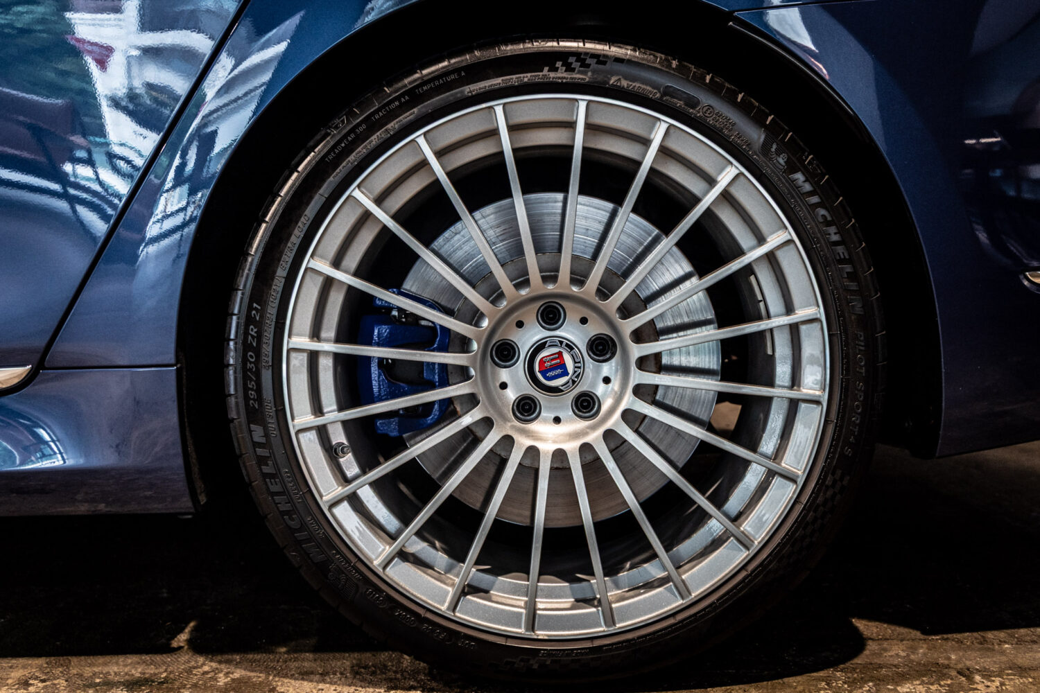 B7ロング アルラット 4WD