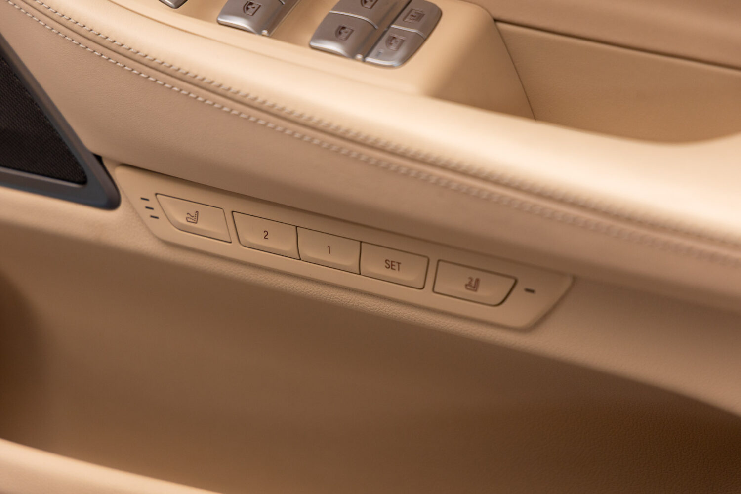 B7ロング アルラット 4WD