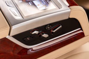 B7ロング アルラット 4WD