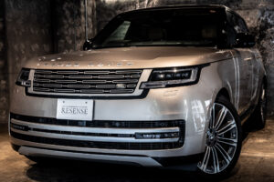 レンジローバー オートバイオグラフィ4.4L P530 SWB 4WD