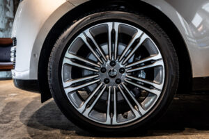 レンジローバー オートバイオグラフィ4.4L P530 SWB 4WD