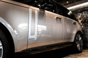 レンジローバー オートバイオグラフィ4.4L P530 SWB 4WD