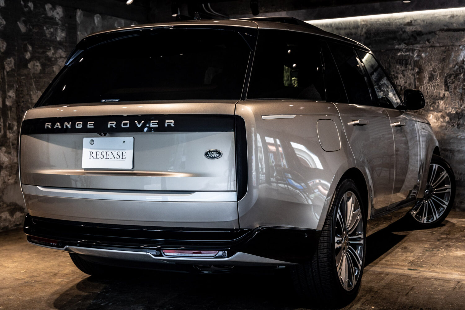 レンジローバー オートバイオグラフィ4.4L P530 SWB 4WD