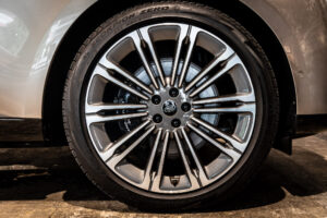 レンジローバー オートバイオグラフィ4.4L P530 SWB 4WD