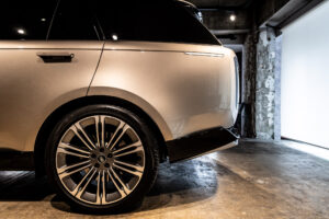 レンジローバー オートバイオグラフィ4.4L P530 SWB 4WD