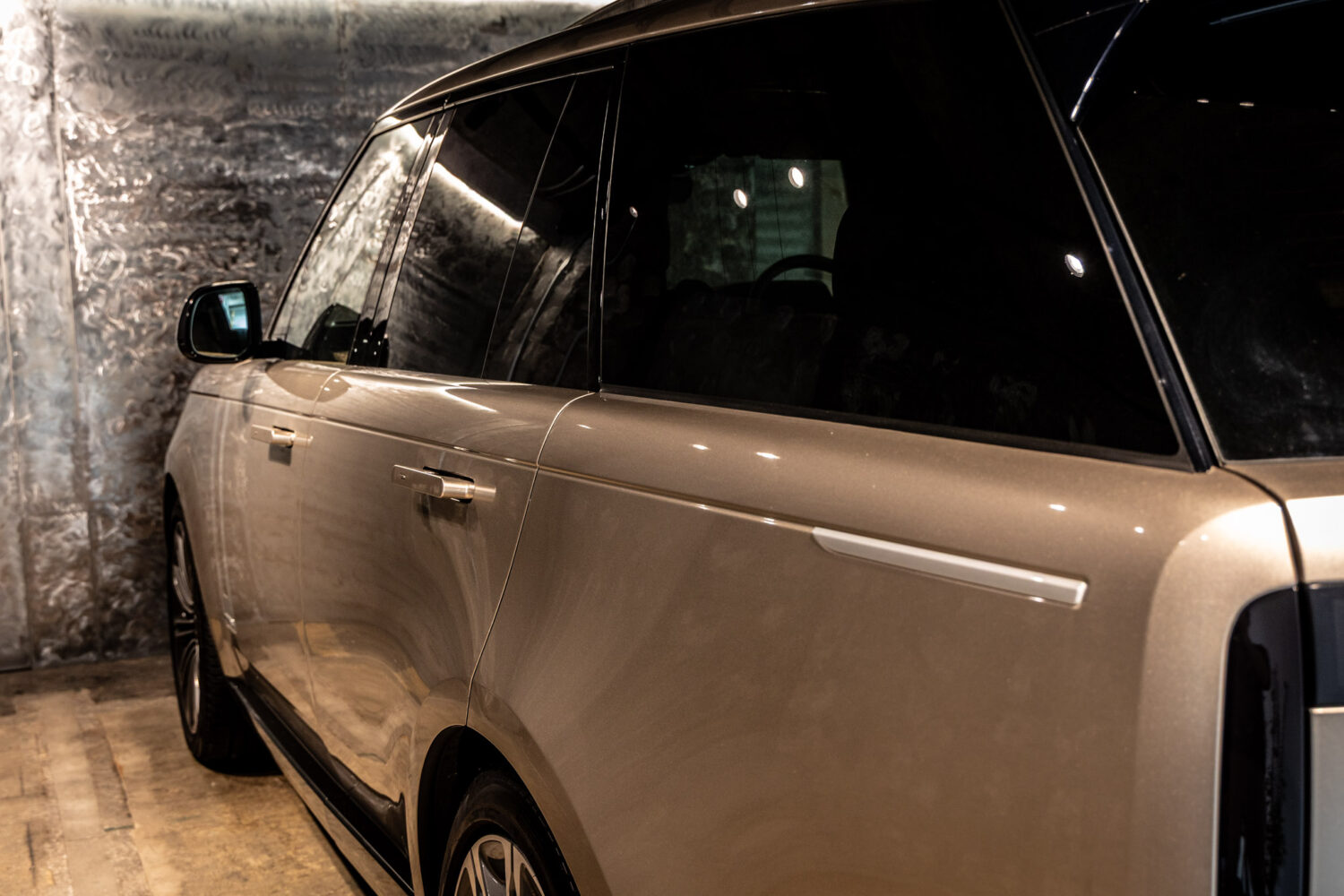 レンジローバー オートバイオグラフィ4.4L P530 SWB 4WD