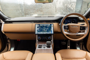 レンジローバー オートバイオグラフィ4.4L P530 SWB 4WD