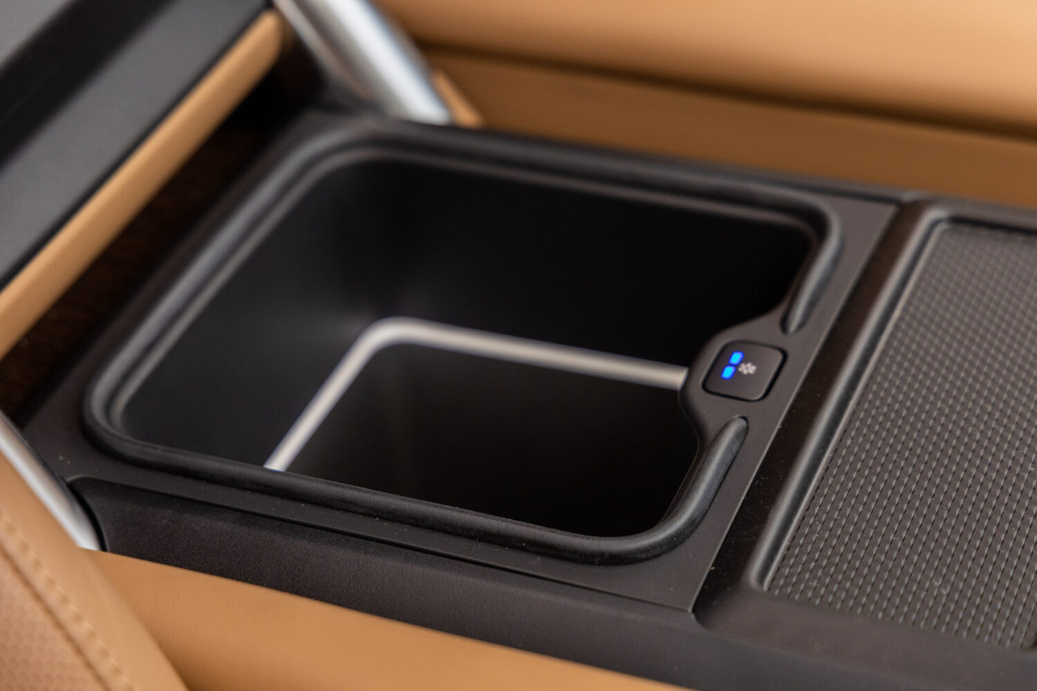 レンジローバー オートバイオグラフィ4.4L P530 SWB 4WD