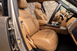 レンジローバー オートバイオグラフィ4.4L P530 SWB 4WD