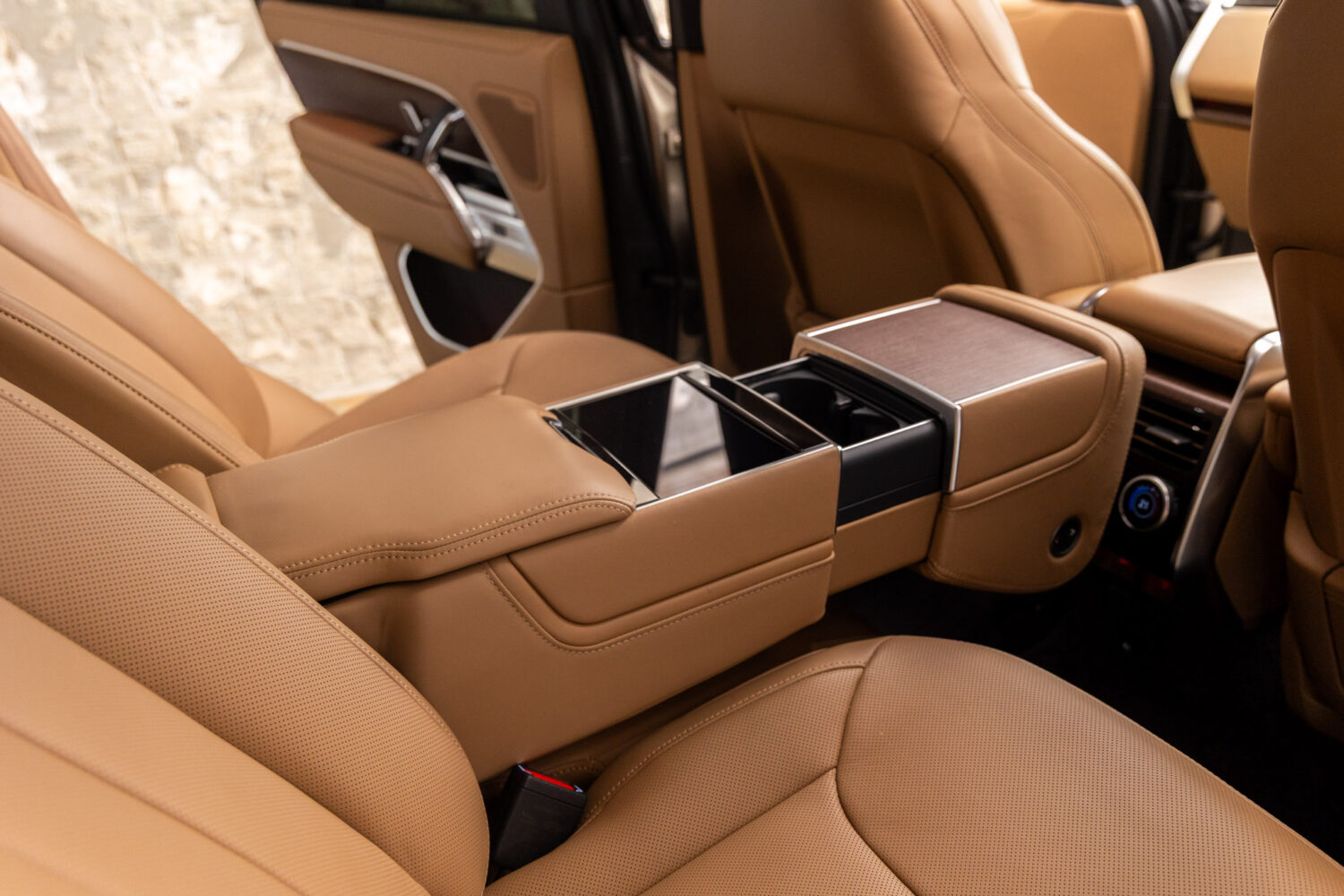 レンジローバー オートバイオグラフィ4.4L P530 SWB 4WD