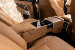 レンジローバー オートバイオグラフィ4.4L P530 SWB 4WD