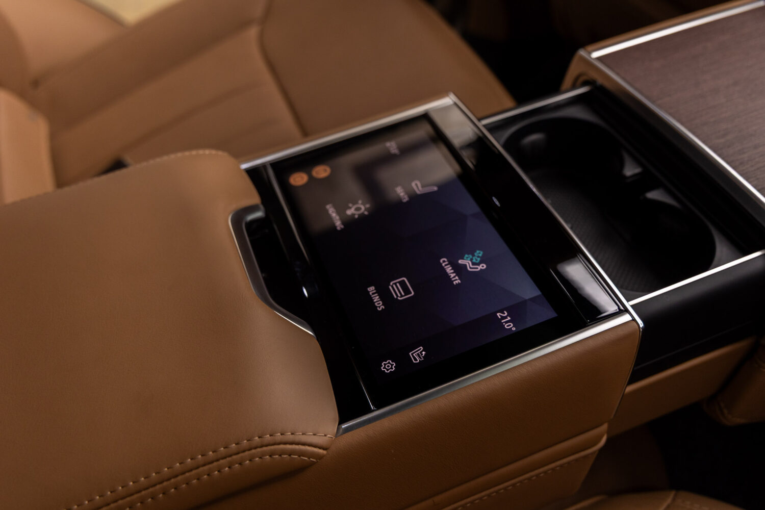 レンジローバー オートバイオグラフィ4.4L P530 SWB 4WD