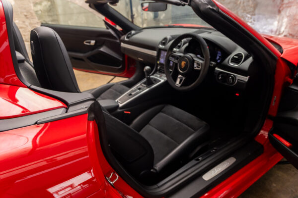 718ボクスター 2.0 6MT